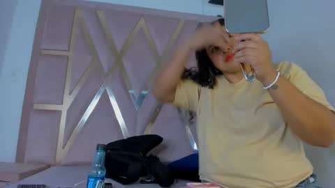 Snapshot of luzenaasm chatting on October 27, 3:43 am luzenaasm online show from October 27, 3:43 am