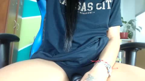 Snapshot of luzzy_cam chatting on December 28, 8:58 pm luzzy I hope your visit and that we manage to get very hot online show from December 28, 8:58 pm