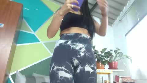 Snapshot of luzzy_cam chatting on March 2, 9:01 pm luzzy I hope your visit and that we manage to get very hot online show from March 2, 9:01 pm