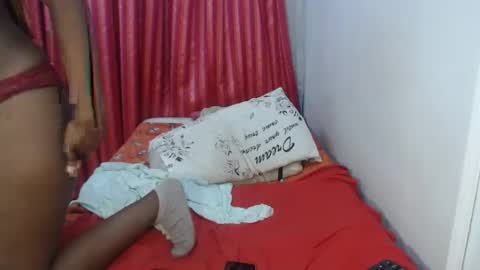 LWANDLE17 online show from December 5, 6:33 pm