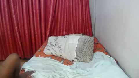 LWANDLE17 online show from December 19, 6:34 pm