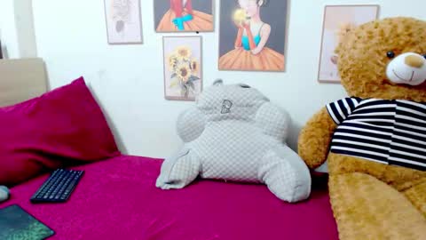 im mai online show from November 7, 6:46 am