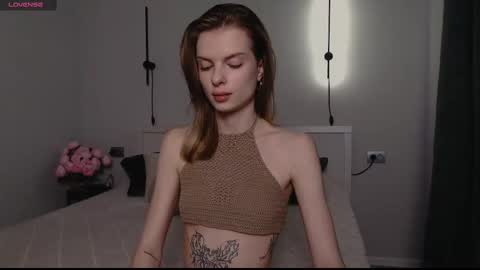 Snapshot of ly_lydia chatting on February 19, 3:50 am ly lydia online show from February 19, 3:50 am