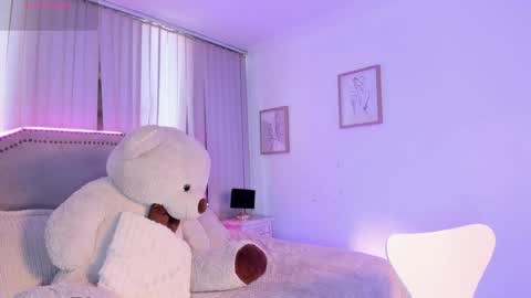 lya_brown online show from June 9, 11:44 am