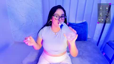 LYA DUBOIS  online show from June 20, 11:29 pm