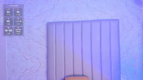 LYA DUBOIS  online show from July 18, 9:02 am