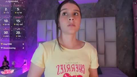 Snapshot of lya_gomez chatting on March 27, 8:26 am lya online show from March 27, 8:26 am