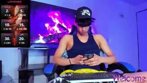 Snapshot of lyam_russo chatting on March 10, 6:07 am Lyam online show from March 10, 6:07 am