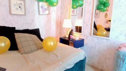 Lyan online show from March 17, 8:12 pm