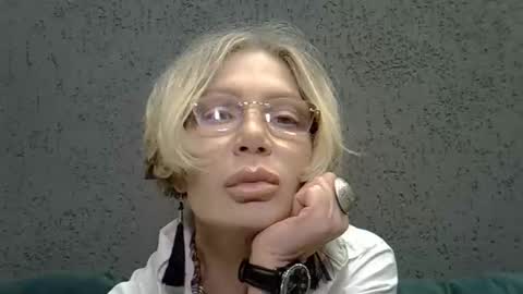 lyasya online show from September 10, 8:58 am