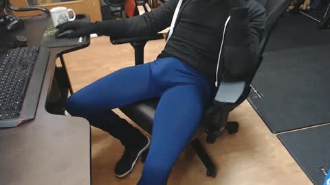 Snapshot of lycraboy123 chatting on December 29, 6:56 am lycraboy123 online show from December 29, 6:56 am