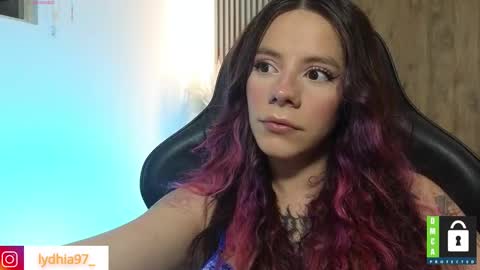 Snapshot of lydhia97 chatting on February 6, 9:53 am Jhuliet online show from February 6, 9:53 am