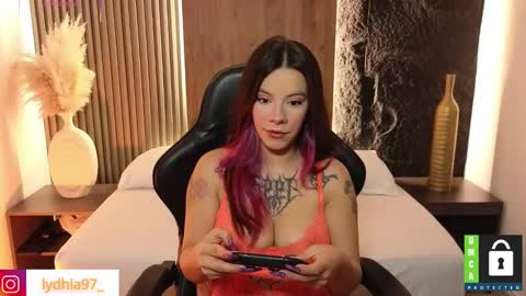 Snapshot of lydhia97 chatting on February 14, 2:39 am Jhuliet online show from February 14, 2:39 am