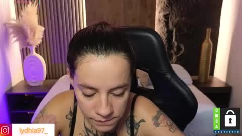 Snapshot of lydhia97 chatting on February 16, 10:10 am Jhuliet online show from February 16, 10:10 am