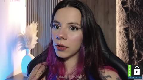 Snapshot of lydhia97 chatting on March 4, 8:46 am Jhuliet online show from March 4, 8:46 am
