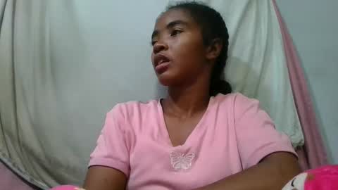 lydie856696 online show from June 6, 2:44 pm