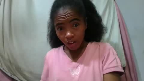 lydie856696 online show from June 9, 2:23 am
