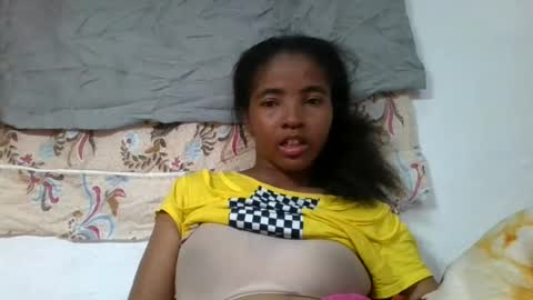 Snapshot of lydie856696 chatting on July 22, 4:43 pm lydie856696 online show from July 22, 4:43 pm