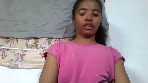 Snapshot of lydie856696 chatting on July 28, 2:13 pm lydie856696 online show from July 28, 2:13 pm