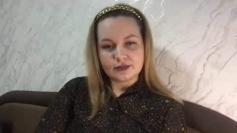 Snapshot of lyeeu25 chatting on March 2, 8:29 pm Tina online show from March 2, 8:29 pm