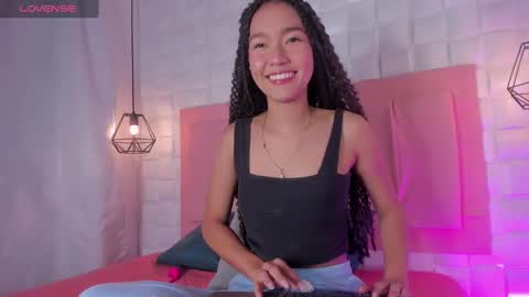 Lyhana Lee online show from February 1, 12:05 pm