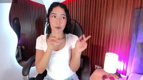 Lyhana Lee online show from September 27, 12:43 pm