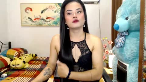 QUEEN online show from December 14, 2:17 am