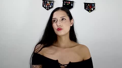 lyla online show from October 6, 3:48 am