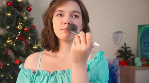 hi im Lyle online show from December 19, 3:07 am