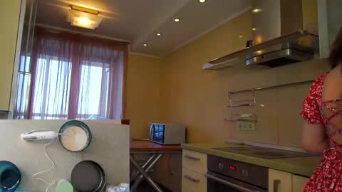 hi im Lyle online show from February 14, 6:23 am