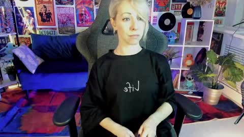 Snapshot of lylithskye chatting on January 15, 10:38 am Lylith Skye NO NUDE model online show from January 15, 10:38 am