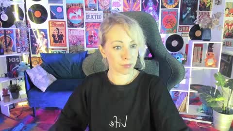 Snapshot of lylithskye chatting on January 18, 11:32 am Lylith Skye NO NUDE model online show from January 18, 11:32 am