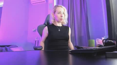 Snapshot of lylithskye chatting on September 21, 10:50 am Lylith Skye NO NUDE model online show from September 21, 10:50 am