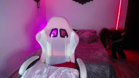 Luciana online show from June 30, 2:07 pm