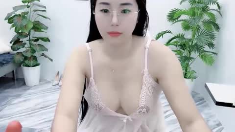 lyly_sweet97 online show from September 25, 11:41 pm