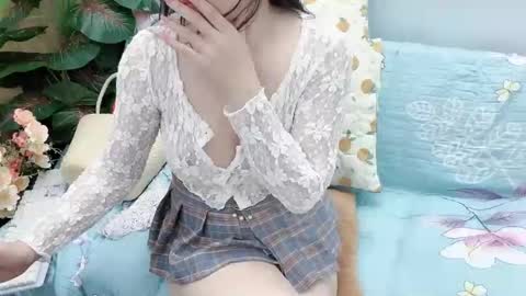 Snapshot of lyly_sweet97 chatting on April 6, 2:42 am lyly_sweet97 online show from April 6, 2:42 am