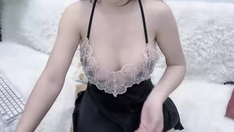 Snapshot of lyly_sweet97 chatting on April 14, 8:31 am lyly_sweet97 online show from April 14, 8:31 am