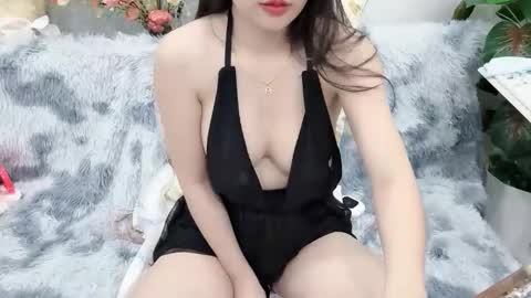 Snapshot of lyly_sweet97 chatting on May 14, 8:37 pm lyly_sweet97 online show from May 14, 8:37 pm
