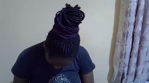 lyn_anna online show from September 28, 8:52 am