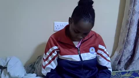 lyn_anna online show from October 13, 7:58 pm