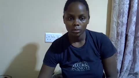 lyn_anna online show from October 27, 5:11 am