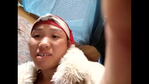 lyn_eva online show from February 12, 12:44 pm