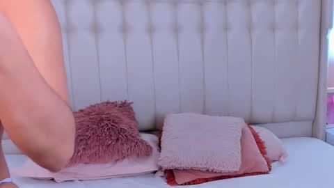 Snapshot of lyn_smith_ chatting on September 29, 11:15 am Lyn online show from September 29, 11:15 am