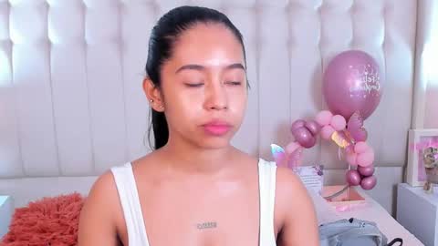 Lyn online show from February 6, 11:13 am