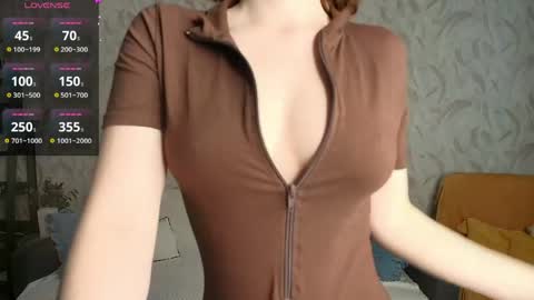 LynaFrost online show from May 31, 5:26 am