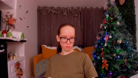 Sara online show from January 7, 4:37 pm