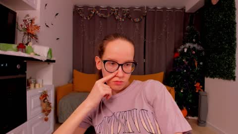 Sara online show from January 10, 10:15 pm