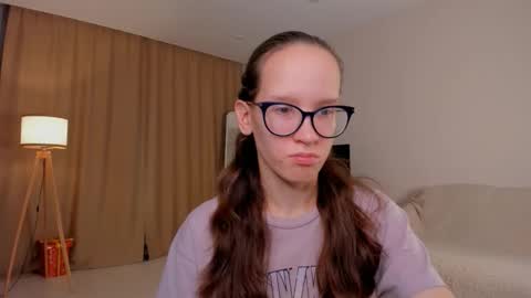 Sara online show from September 30, 4:12 pm