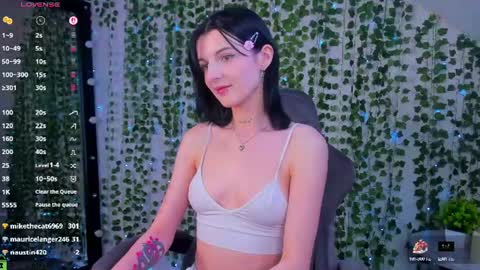 Lynn online show from July 23, 1:58 am