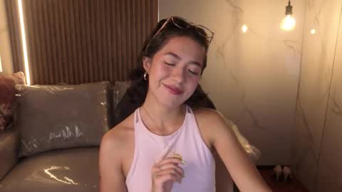 lynn_turner_ online show from January 17, 12:43 pm